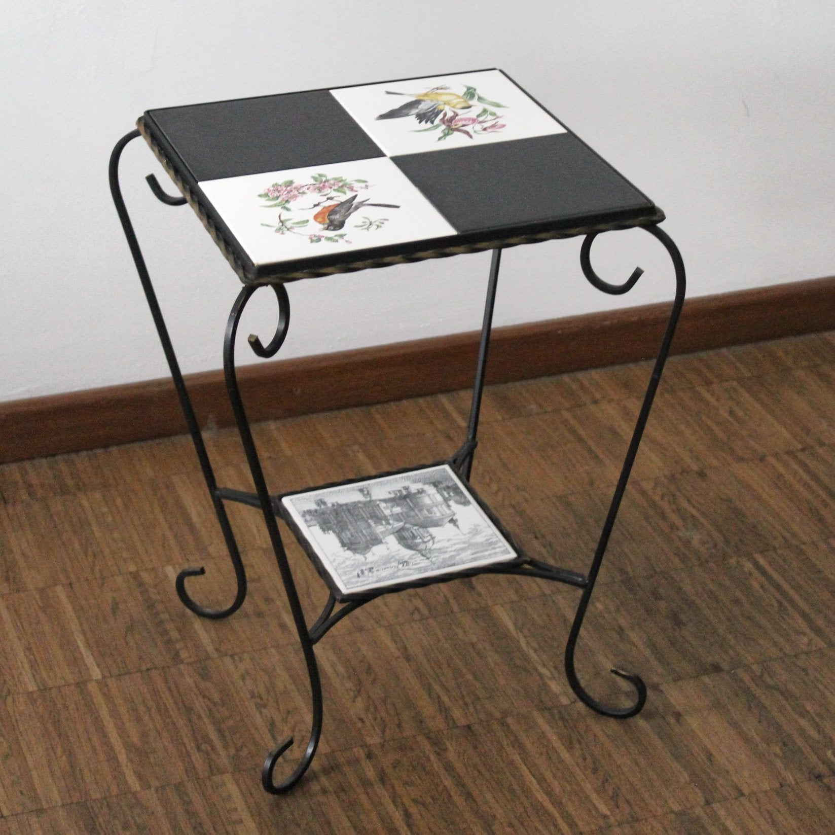 Vintage Smeedijzeren Bijzettafel met Tegels (Jaren '60 / 70), Minder dan 55 cm, Zo goed als nieuw, Rechthoekig, Ophalen