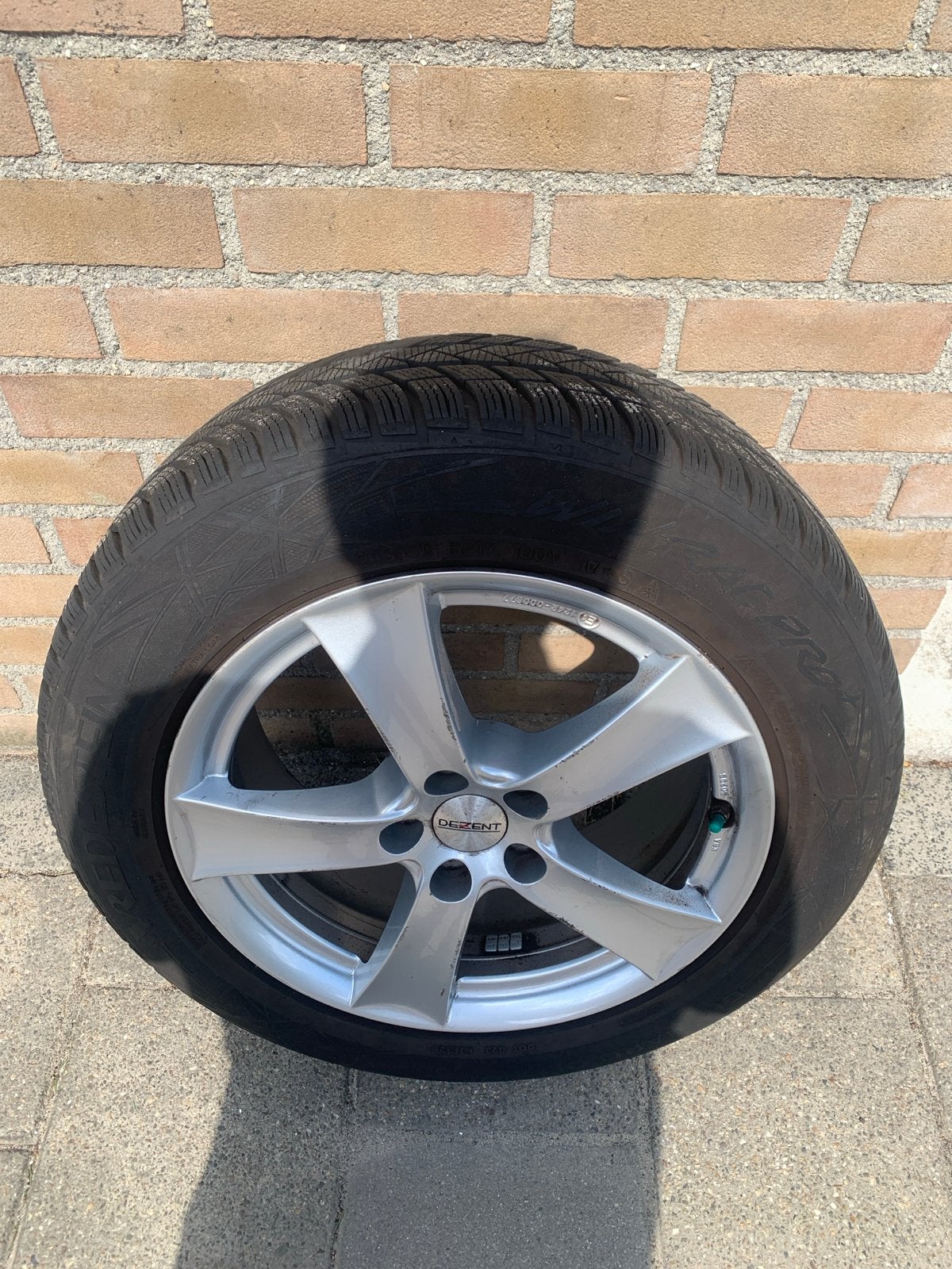 Dezent velgen met winterbanden 215/60 R17 100V M+S, Auto-onderdelen, Banden en Velgen, Banden en Velgen, 17 inch, Personenwagen