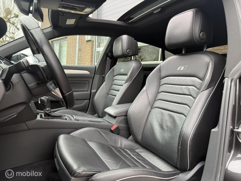 Volkswagen Arteon 2.0 TSI R-Line Panodak Virtual Memory Leer, Auto's, Arteon, 1800 kg, Zwart, 1984 cc