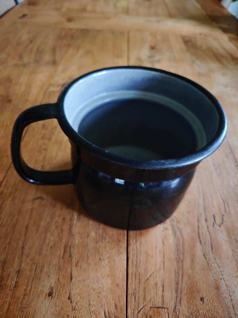 Zwarte emaille stoere kan diameter 18 cm, hoogte 14 cm, Ophalen of Verzenden