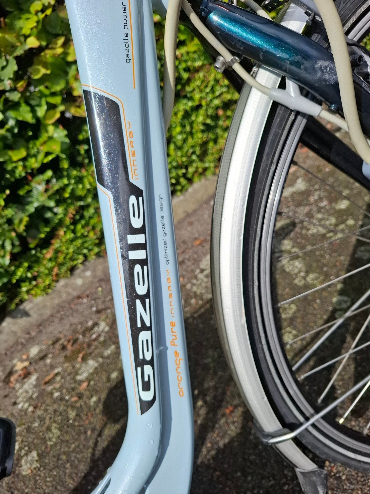Foto 3 van Nette Gazelle Orange Pure Innergy E-bike | Frame 50 cm | 7 V