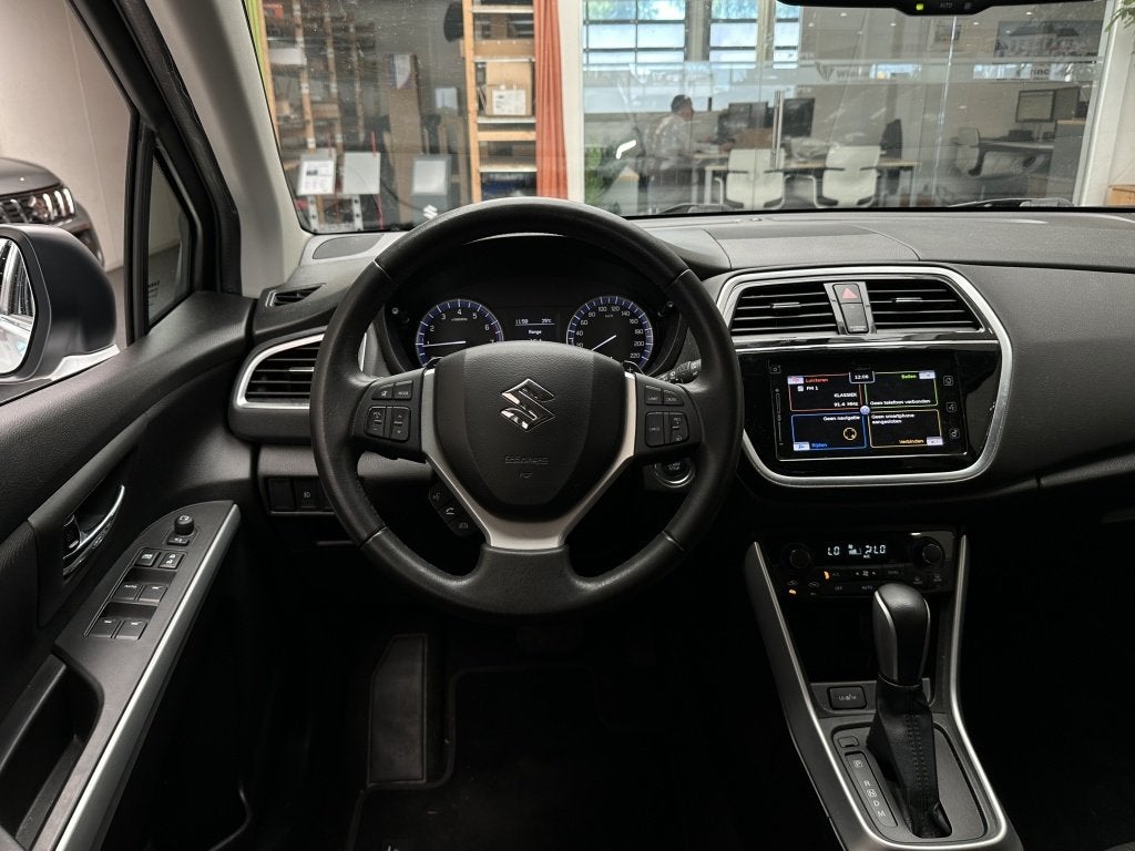 Suzuki S-Cross 1.4 Boosterjet Exclusive [ TREKHAAK I ALL-SEA, Auto's, Suzuki, Automaat, 12 maanden, 4 cilinders, 400 kg