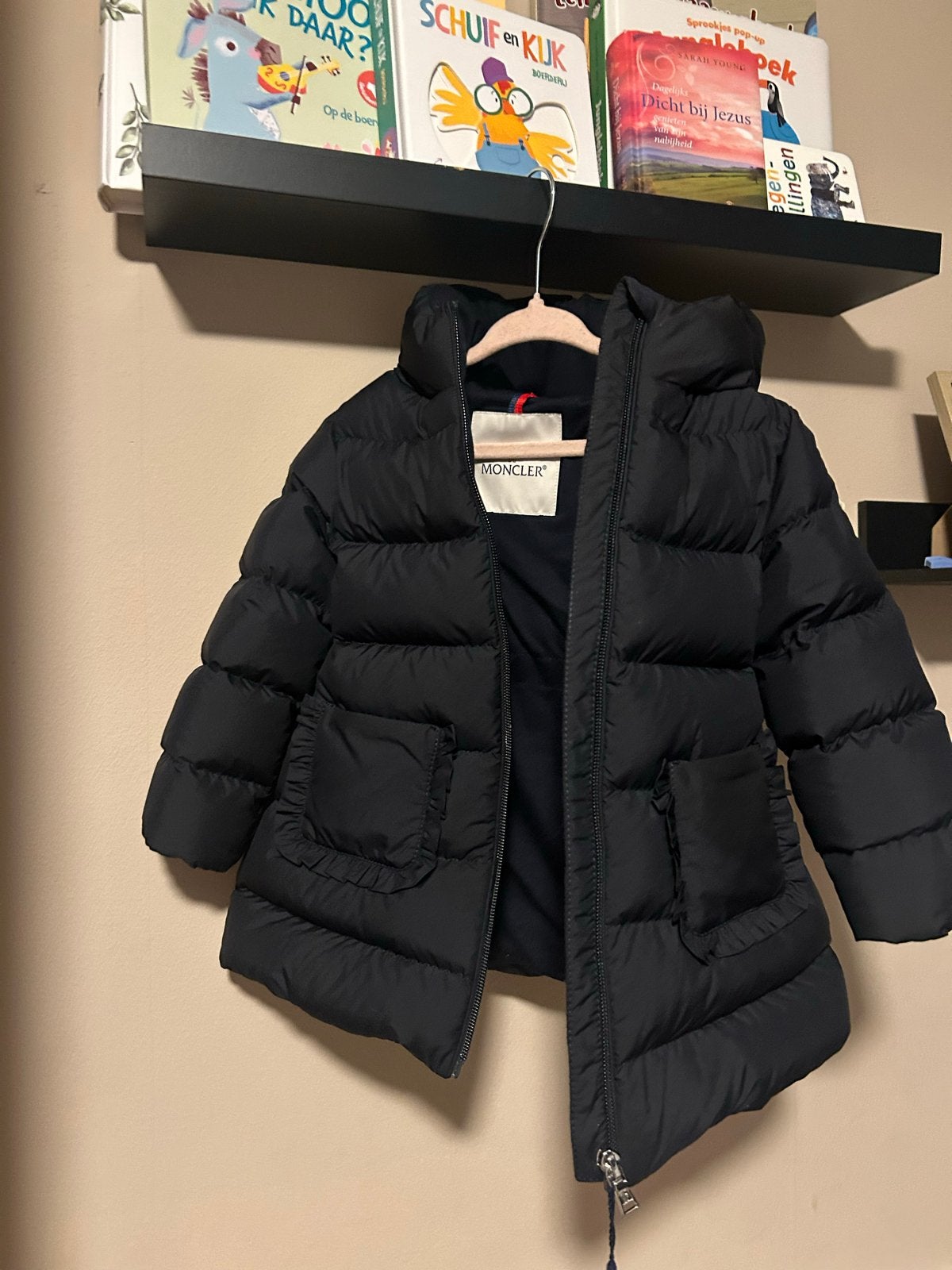 Moncler kinderjas - Zo goed als nieuw, Ophalen, Zo goed als nieuw, Meisje