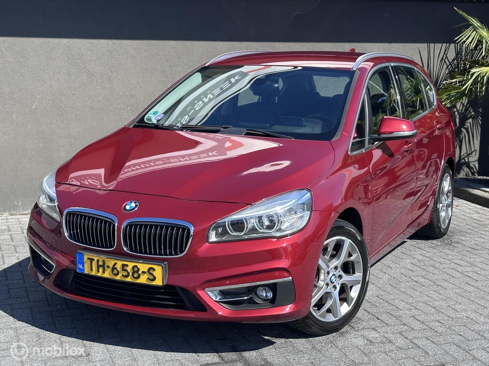 BMW 2-serie Active Tourer 218i Essential Executive, Auto's, 136 pk, Gebruikt, Euro 6, Leder