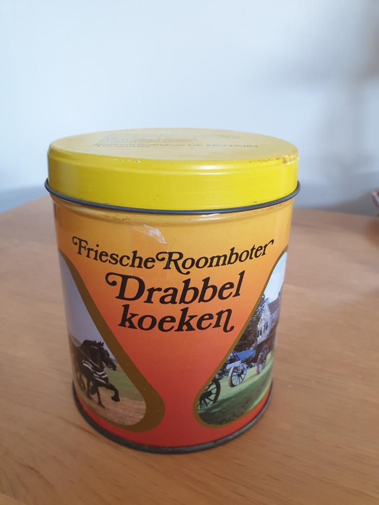 (T) Vintage Friesche Drabbel Koeken blik. 12x9,5 cm., Verzamelen, Blikken, Ophalen of Verzenden, Zo goed als nieuw