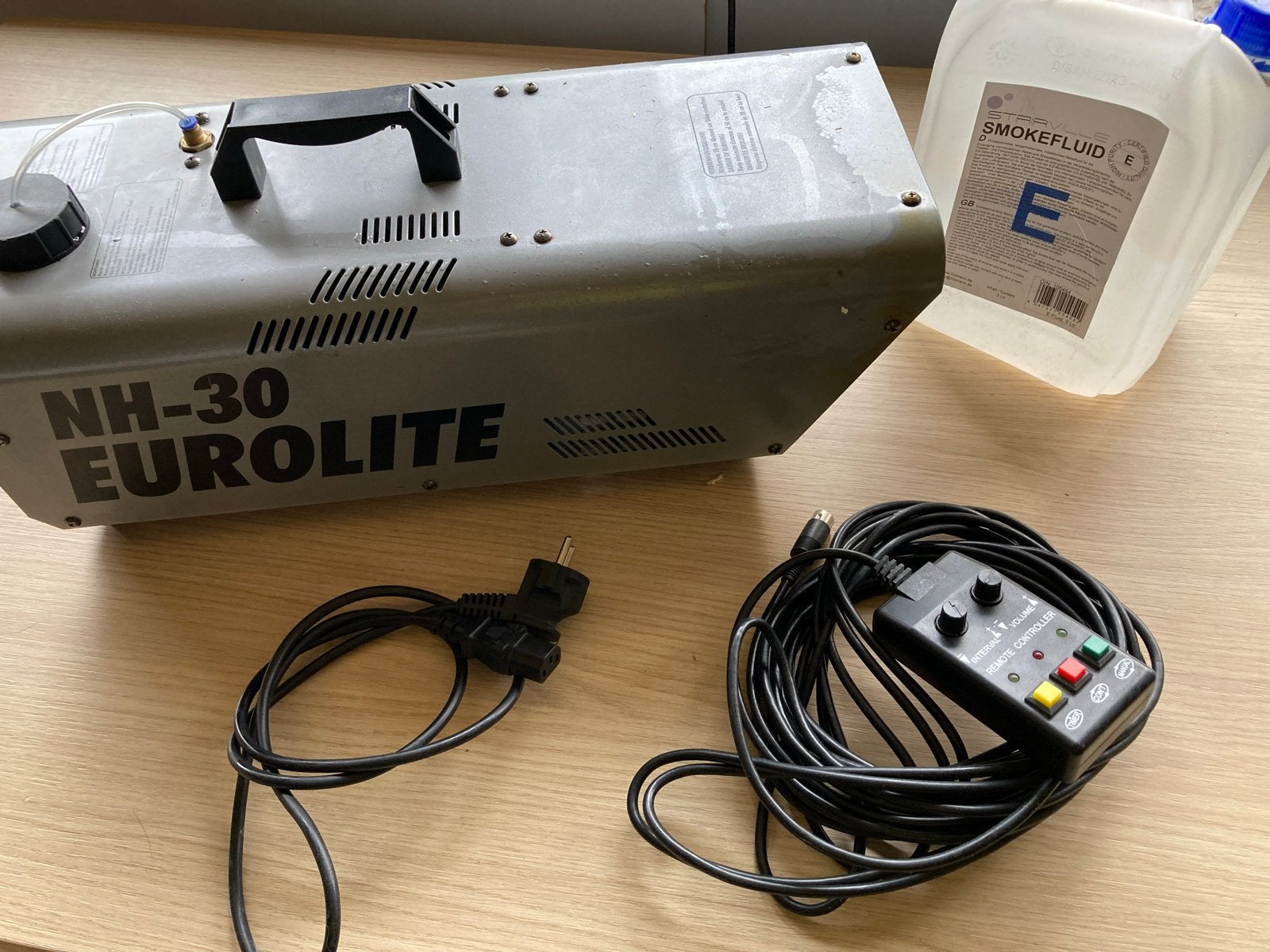 Eurolite NH-30 Rookmachine met afstandsbediening, Verzenden, Gebruikt, Rookmachine