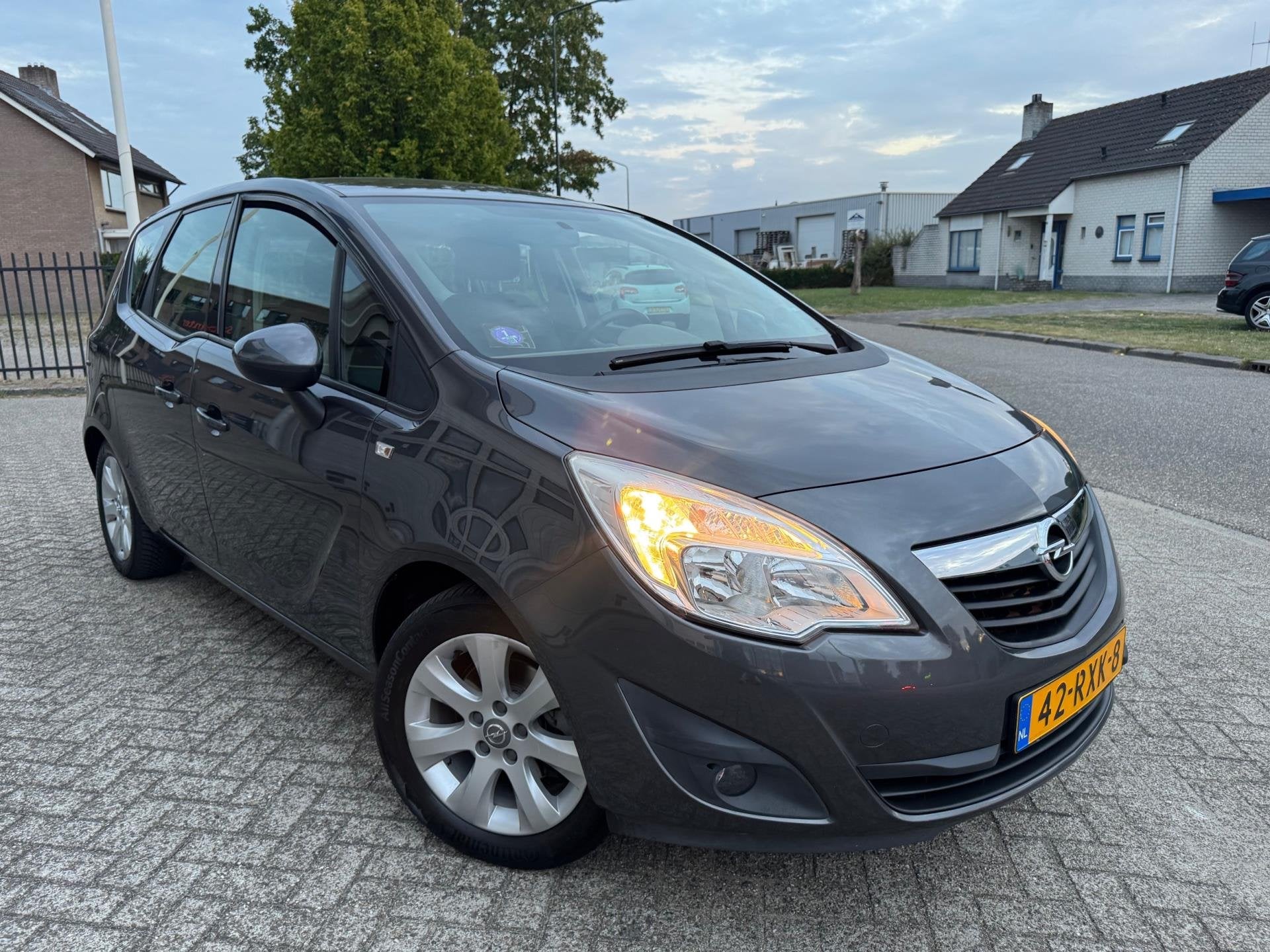 Opel Meriva 1.4 Turbo Edition Airco, Trekhaak, Cruise, Auto's, Voorwielaandrijving, Euro 5, Gebruikt, 680 kg