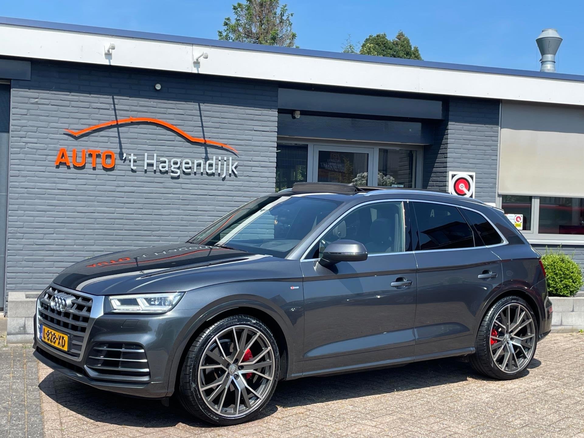 Audi Q5 2.0 TFSI quattro S-line pano trekh luchtv B&O 22”, Automaat, Gebruikt, 4 cilinders, Leder en Stof