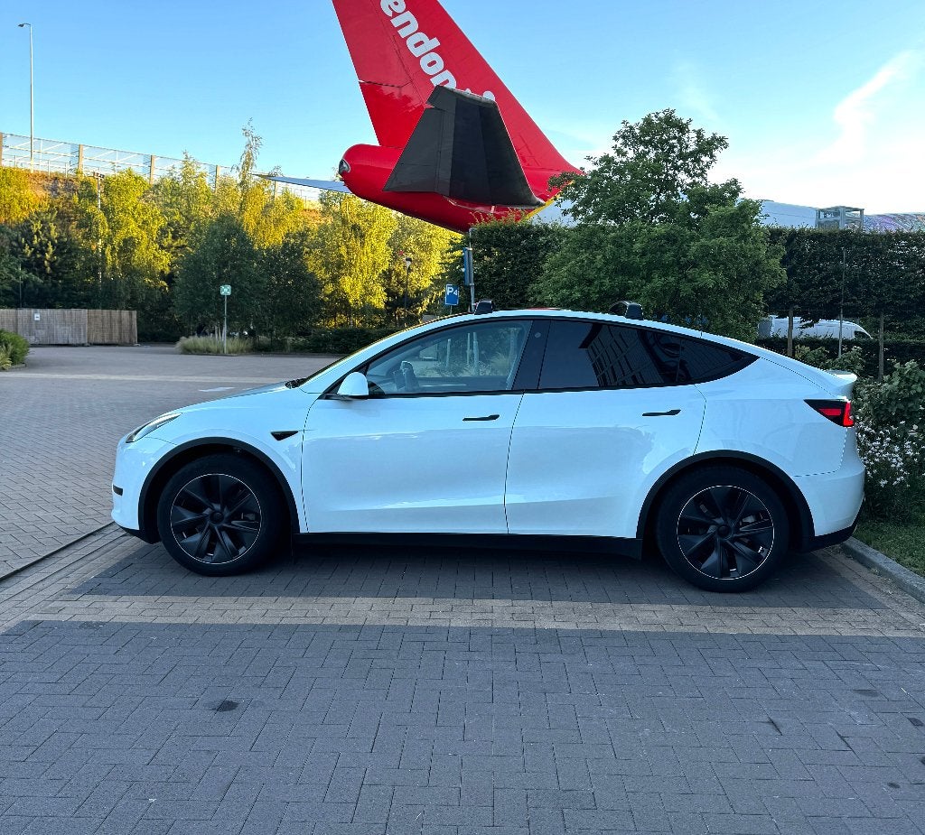 Tesla Model Y 2024 Wit, Auto's, Tesla, Automaat, 375 min, Elektrisch, 1892 kg
