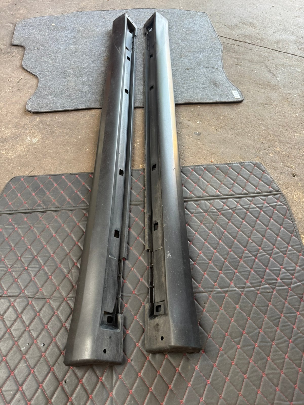 Originele Subaru Impreza WRX GD/GG sideskirts OEM, Subaru, Gebruikt, Links, Ophalen of Verzenden