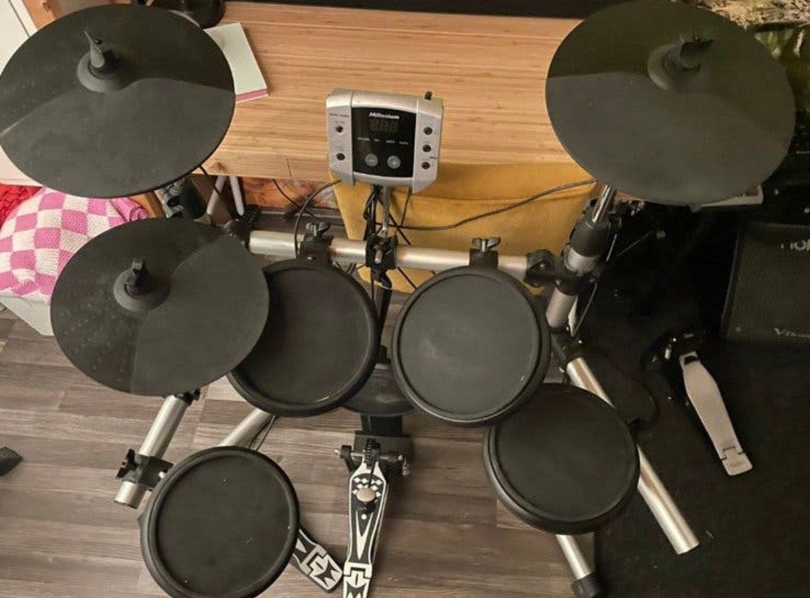 Millennium MPS 150 Elektronisch drumstel + drumkruk, Ophalen, Zo goed als nieuw, Trommel