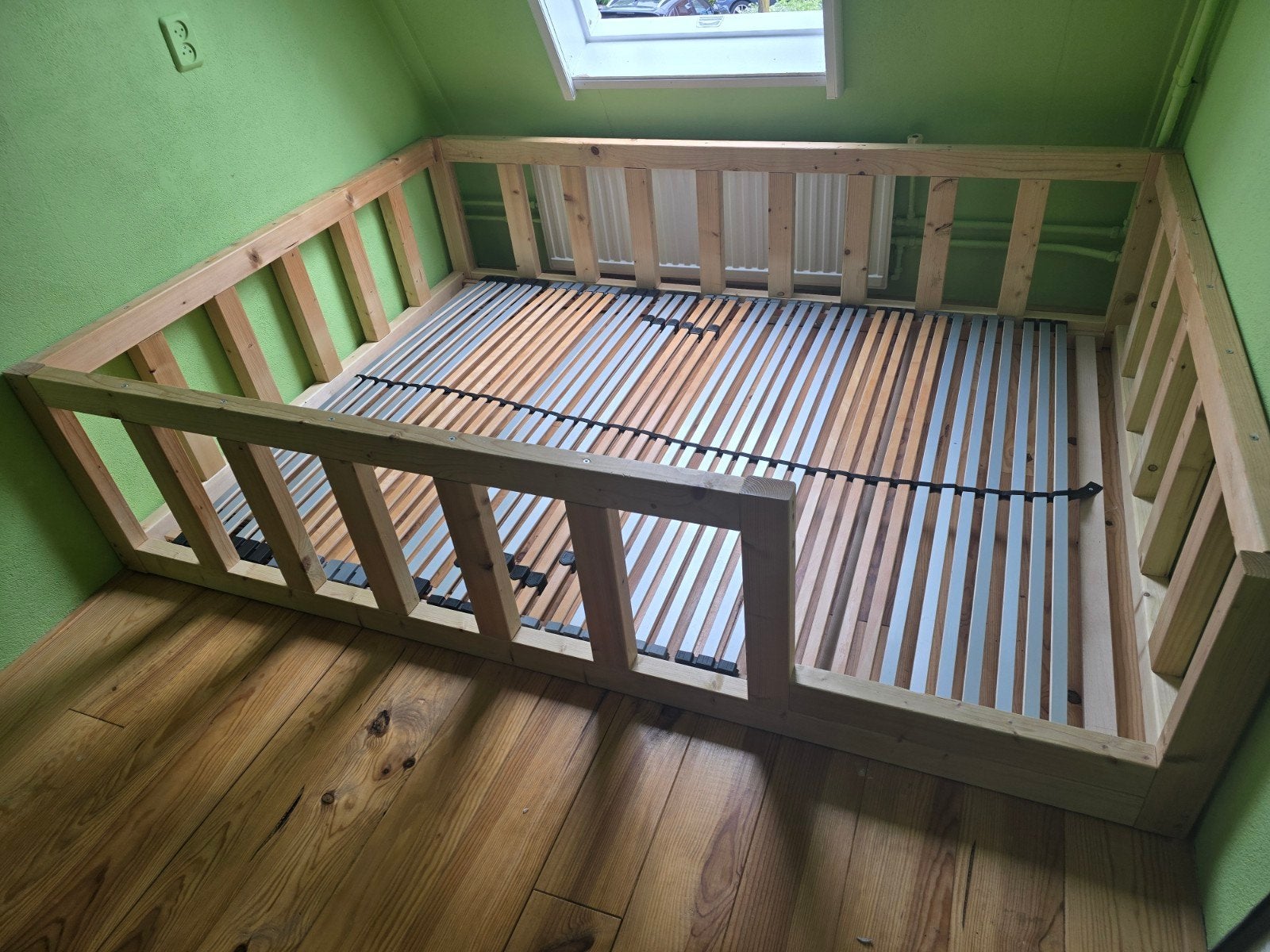 Groot & stevig Montessori vloerbed 140x200 + lattenbodem, Ophalen