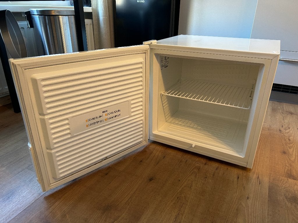 Tafelmodel Vriezer - Zanussi (50 L), Gebruikt, Minder dan 85 cm, Minder dan 60 cm, Vrijstaand