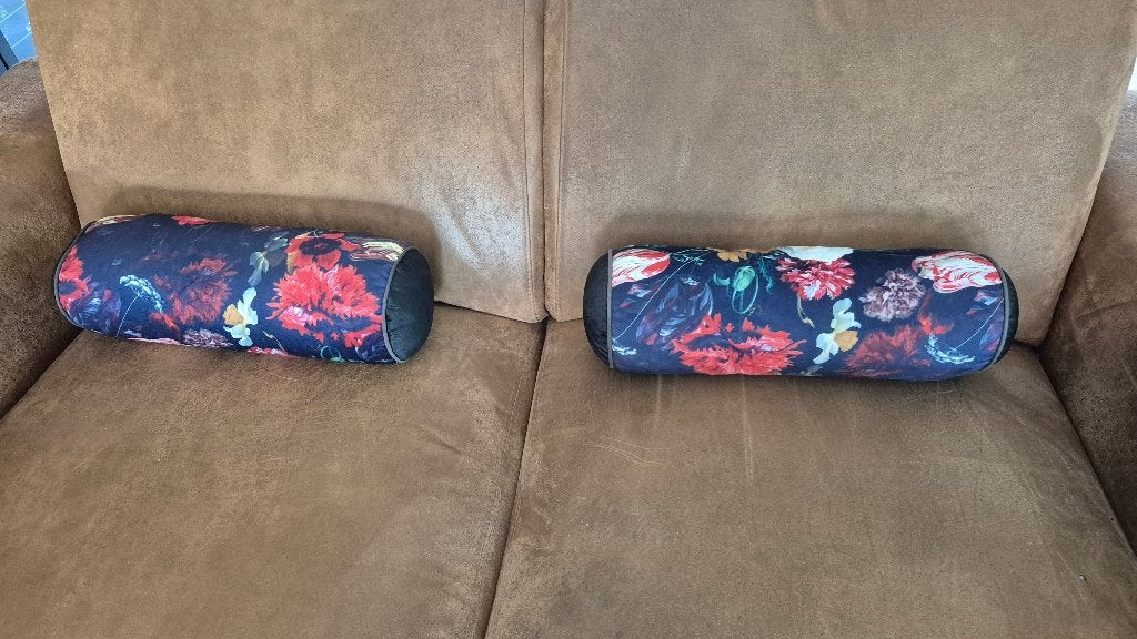 2x Velvet cilinderkussens bloemen, Blauw, Ophalen of Verzenden, Zo goed als nieuw, Sierkussen