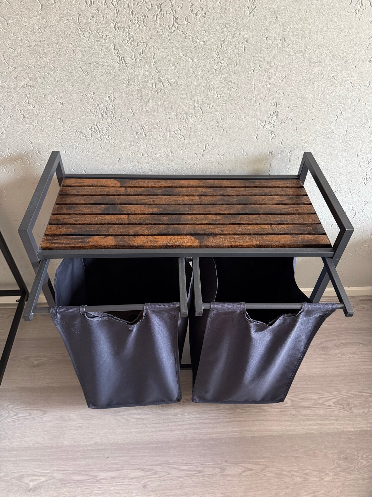 Wasmand met 2 vakken en houten blad - industrieel design, Ophalen, Gebruikt