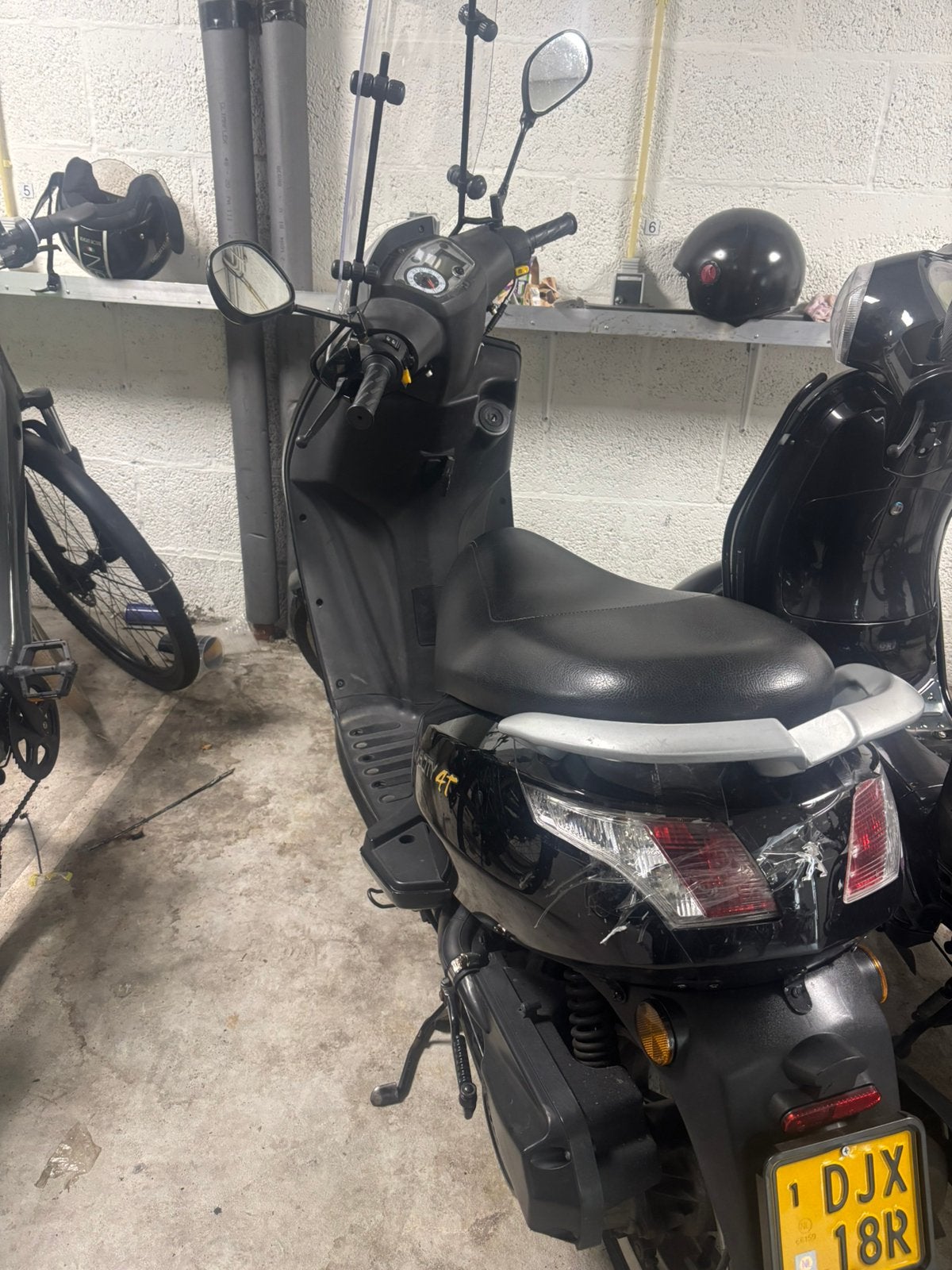 Peugeot Vivacity Scooter - Opknapper / Onderdelen