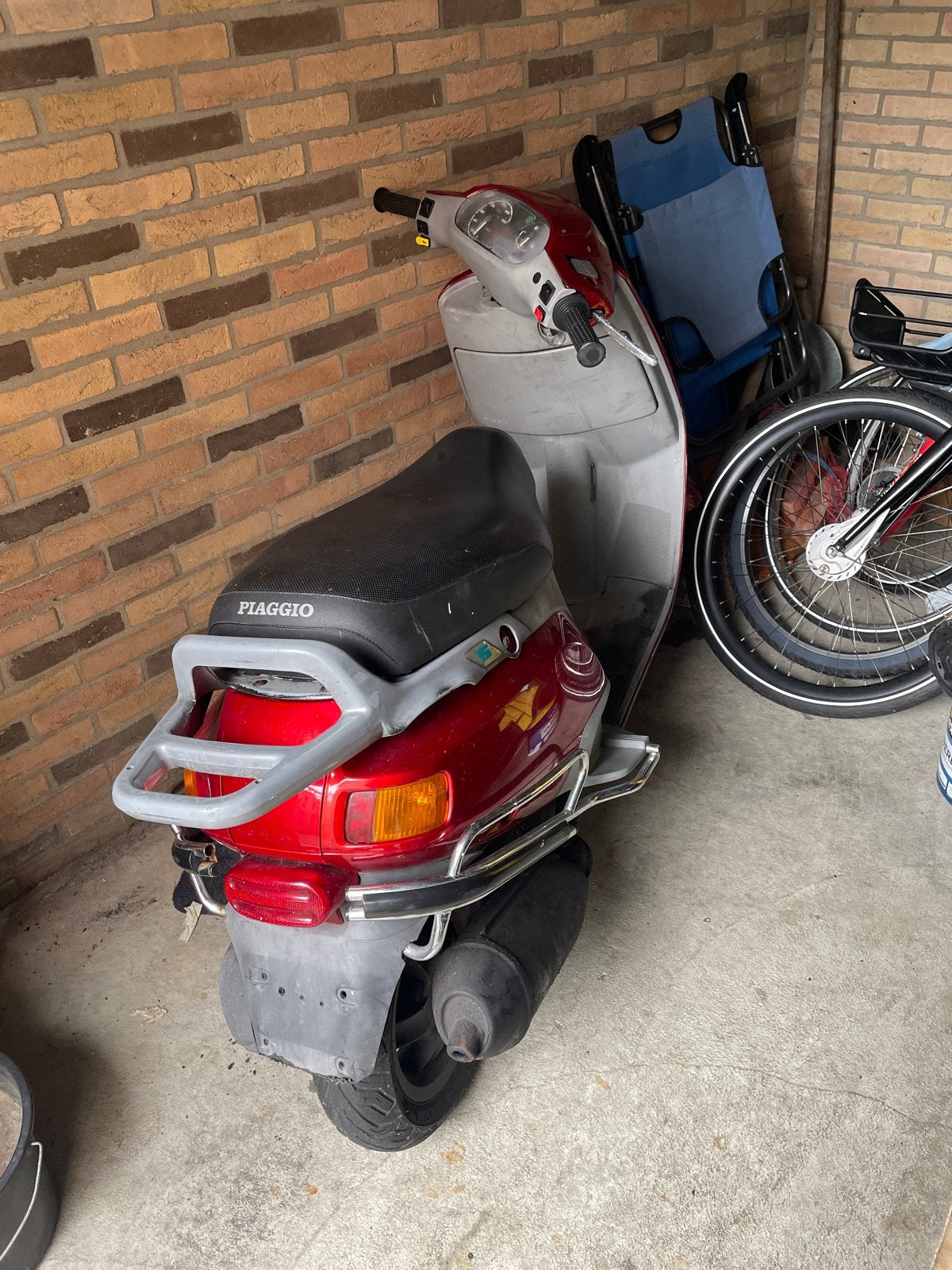 Piaggio Scooter - Rood, Gebruikt, Gebruikt, Overige modellen, Maximaal 45 km/u, Ophalen of Verzenden