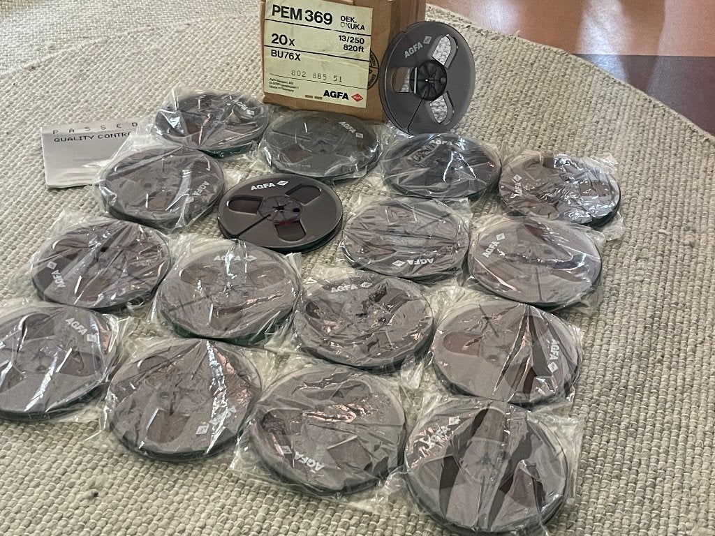 16 Nieuw Agfa geluidsbanden (New Original Stock NOS) in doos, Ophalen of Verzenden, Onderdeel