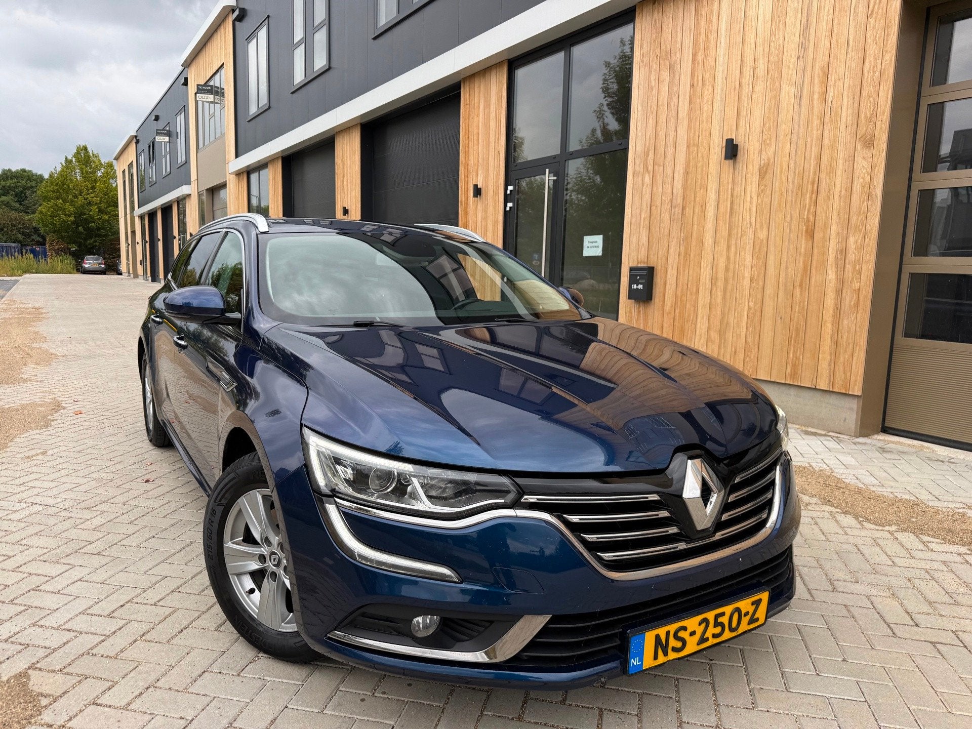 Renault Talisman Estate 1.5 dCi Zen (bj 2017) AUTOMAAT|NAVI|, Auto's, Stof, Gebruikt, 4 cilinders, 1850 kg