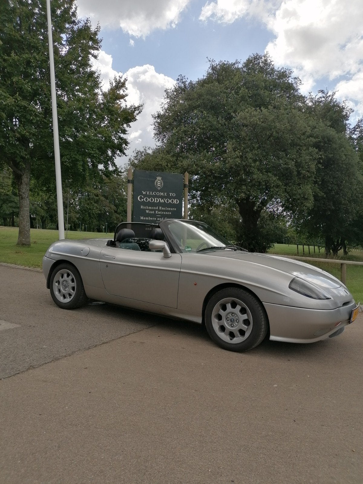 Fiat Barchetta 1.8 16V 1999 Grijs, Voorwielaandrijving, 450 kg, 40 €/maand, Zwart