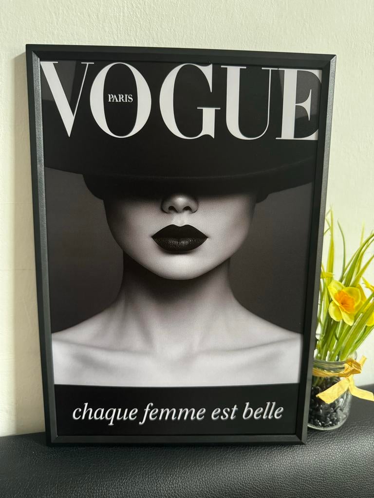 Vogue Poster Ingelijst - Zwart-wit, 21x30cm, Ophalen of Verzenden, Zo goed als nieuw, Foto of Poster