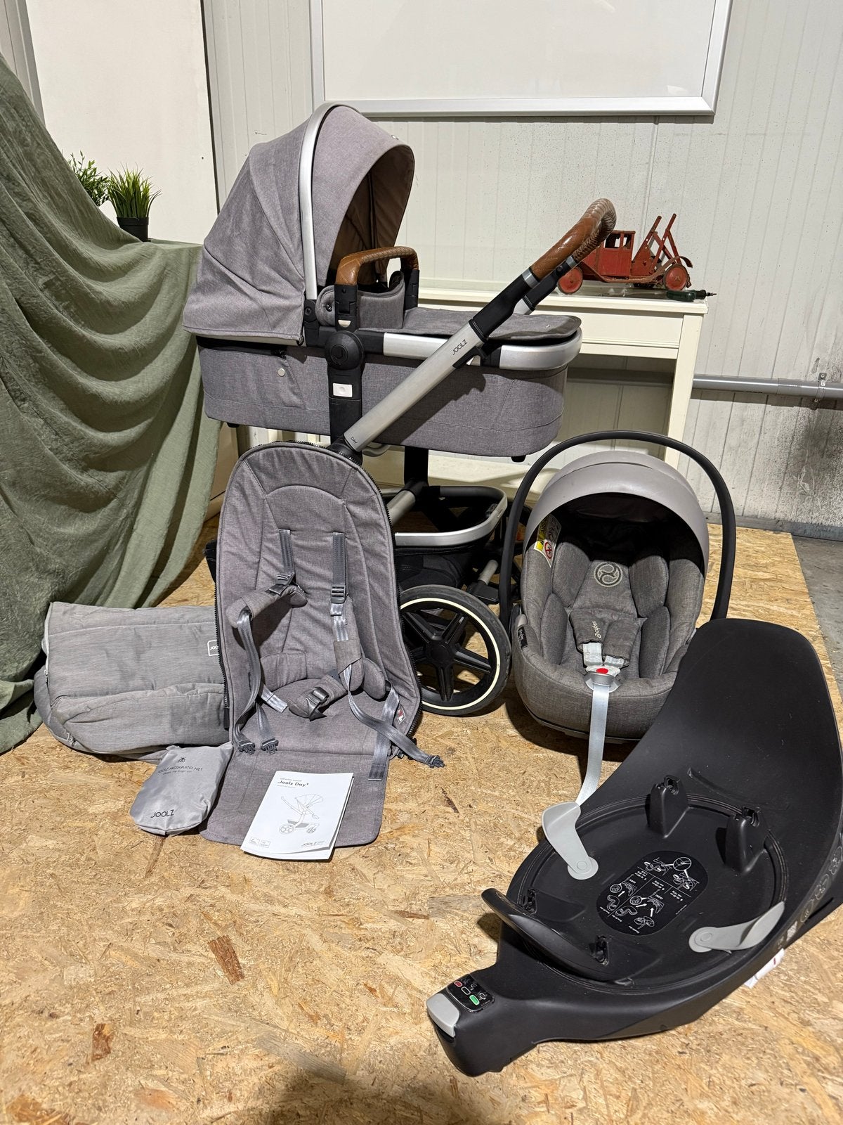 Joolz Day+ Radiant Grey met Cybex Maxi Cosi en Base 360, Overige merken, Gebruikt, Joolz, Ophalen of Verzenden