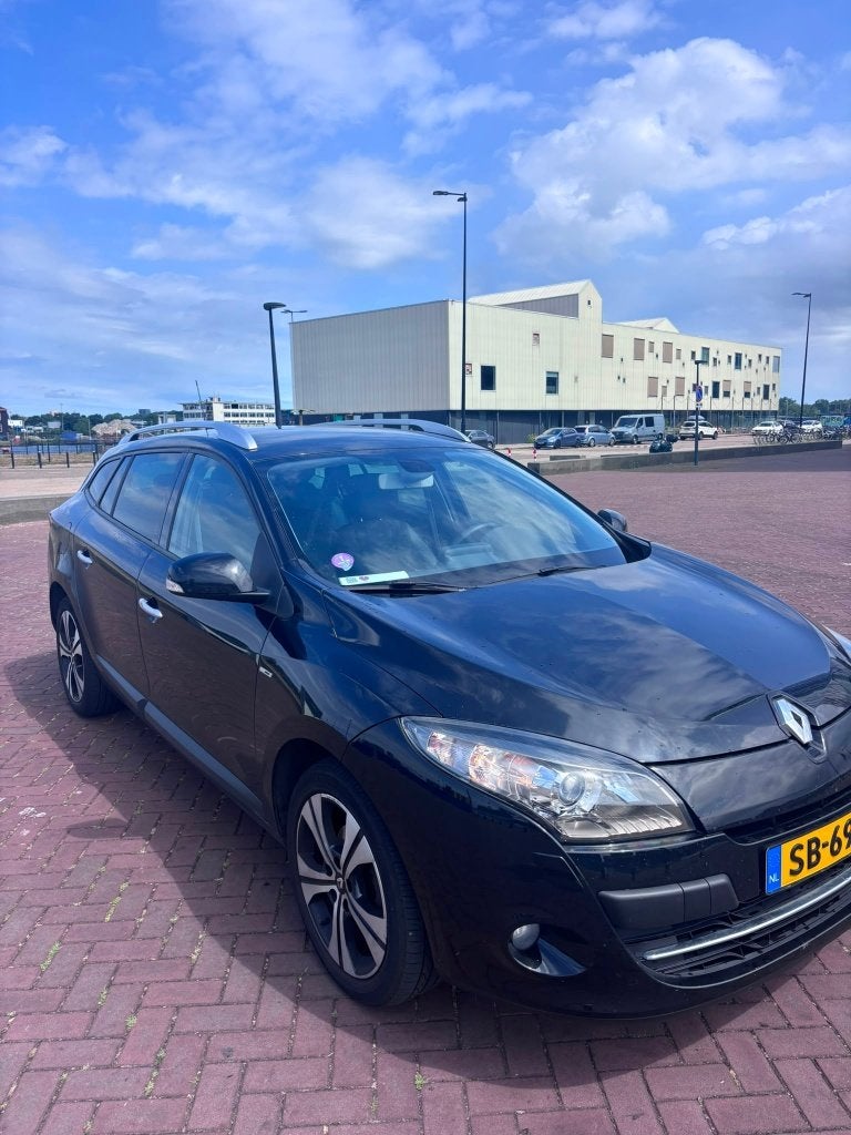 Renault Mégane Estate Bose | APK | Zeer goed onderhouden, Voorwielaandrijving, Euro 5, 4 cilinders, Navigatiesysteem
