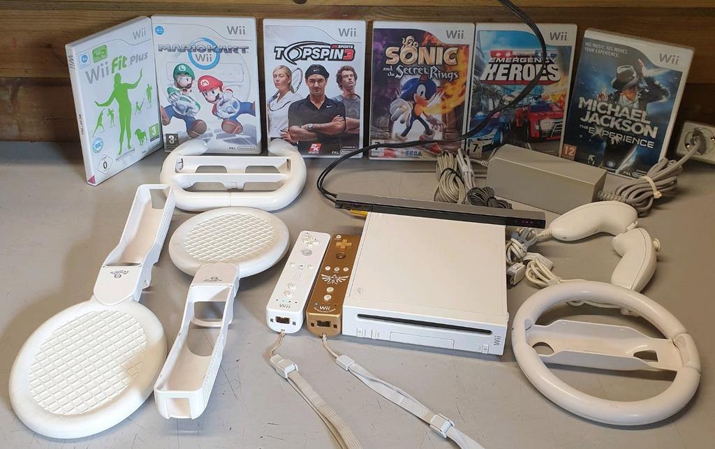 Nintendo wii games + complete console zelda controller lees!, 3 spelers of meer, Ophalen of Verzenden, Sport, Vanaf 3 jaar