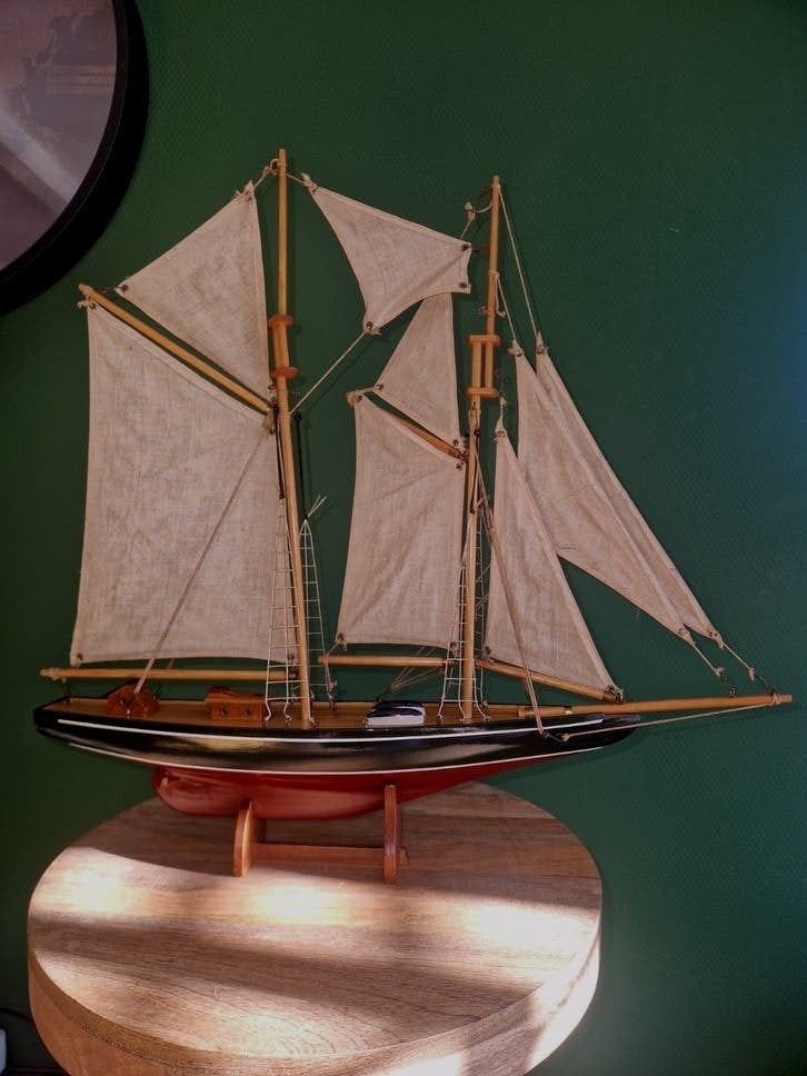Prachtig scheepsmodel 'Blue Nose' - Zeilschip, Hobby en Vrije tijd, Ophalen, Zo goed als nieuw, 1:50 tot 1:200, Overige merken