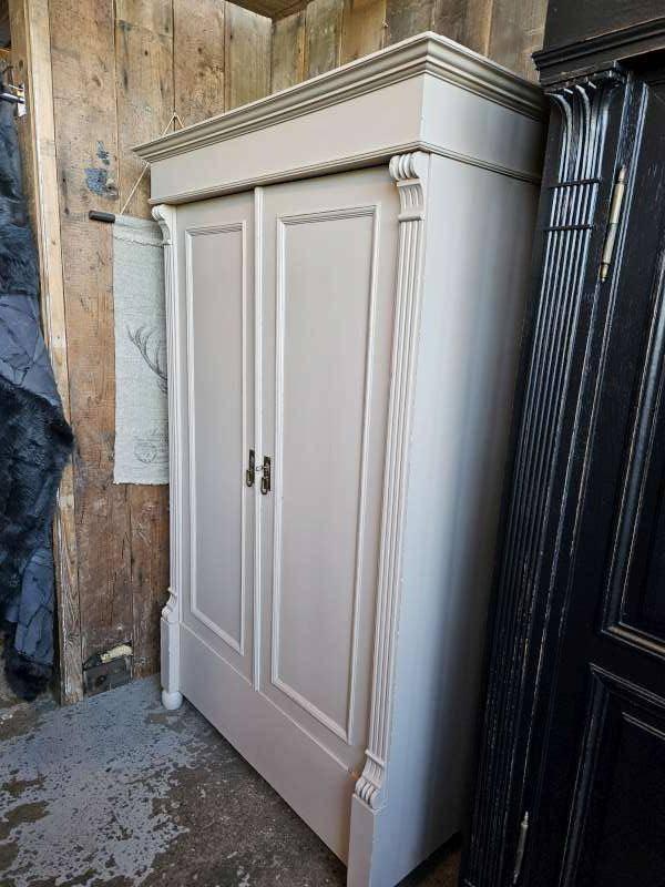 oude kast ``umber``WOONWINKEL RUSTIEK``, Ophalen, Met deur(en), Gebruikt, 100 tot 150 cm