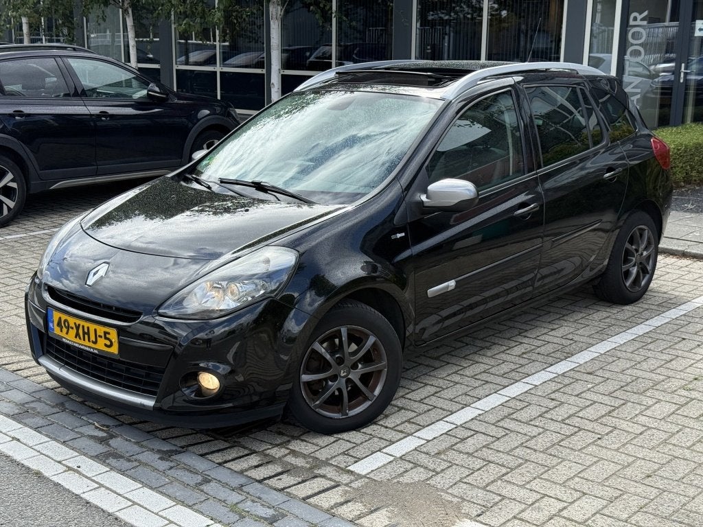 Renault Clio Estate 1.5 dCi 88PK Night & Day Pano Clima Navi, Auto's, Euro 5, Gebruikt, 4 cilinders, Automatische klimaatregeling
