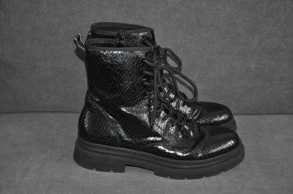 nieuwe schoenen 38, new shoes 38,veterboots 38,, Tamaris, Zwart, Overige typen, Ophalen of Verzenden