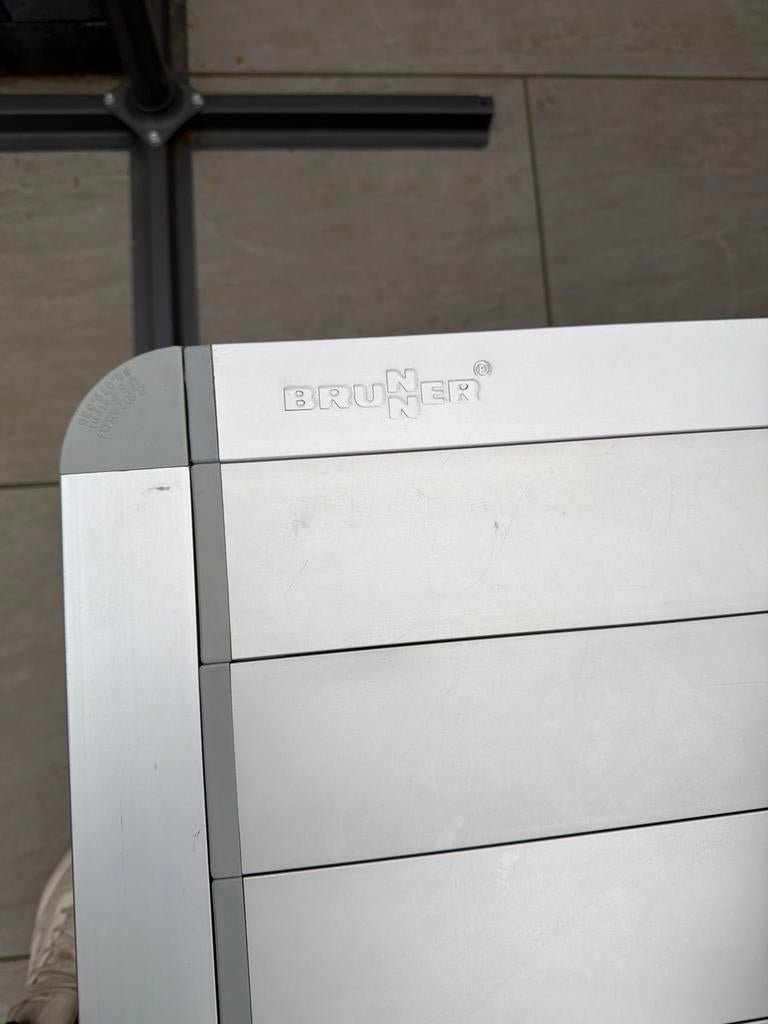 Brunner Campingtafel Lichtgewicht en Opvouwbaar, Ophalen of Verzenden, Zo goed als nieuw, Grijs