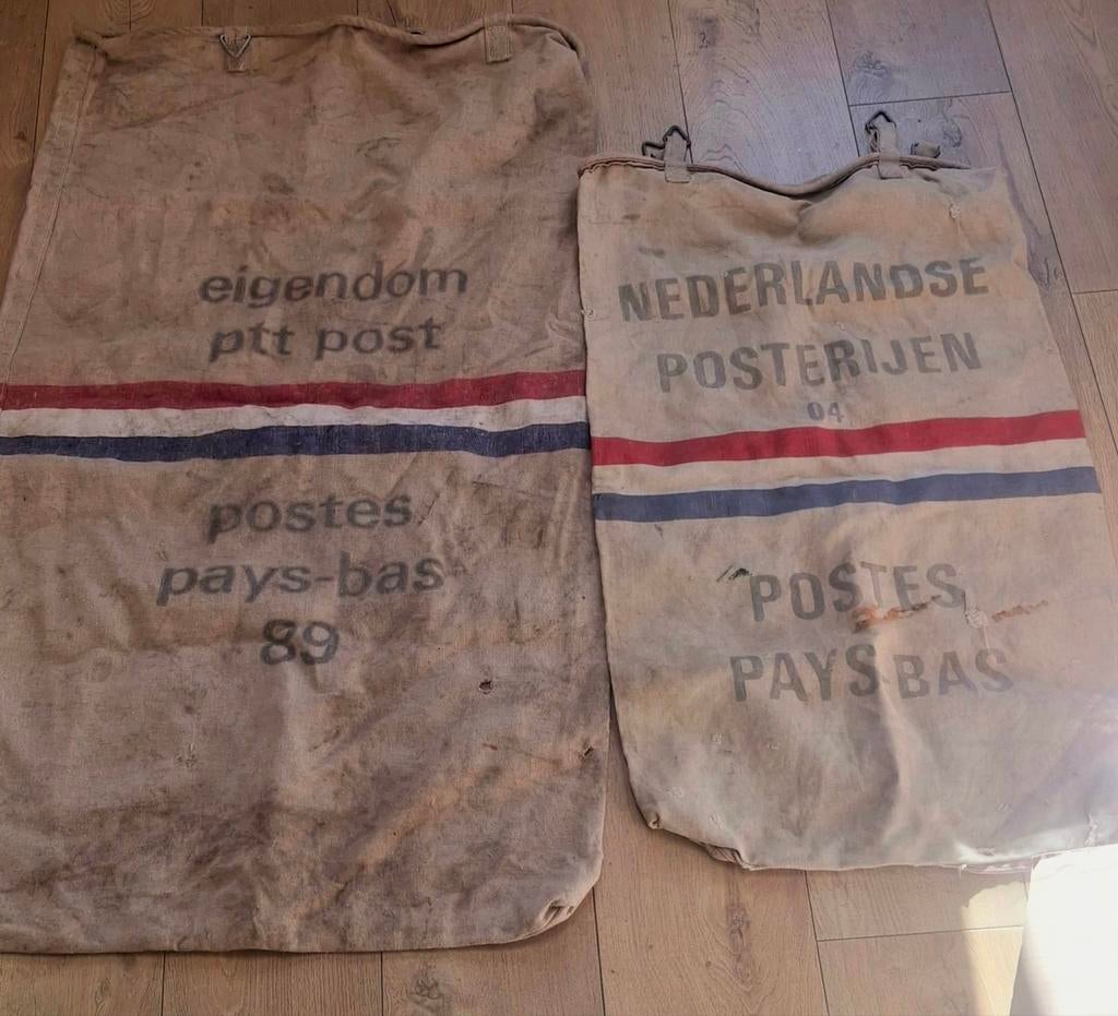 2 vintage postzakken, Ophalen of Verzenden, Gebruiksvoorwerp