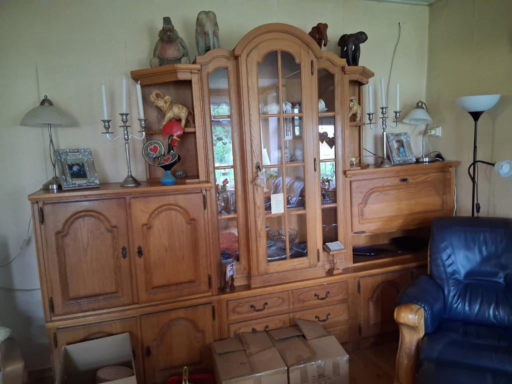Kast met glazen deurtjes, Huis en Inrichting, Kasten | Vitrinekasten, Ophalen, Met deur(en), Eikenhout, Zo goed als nieuw