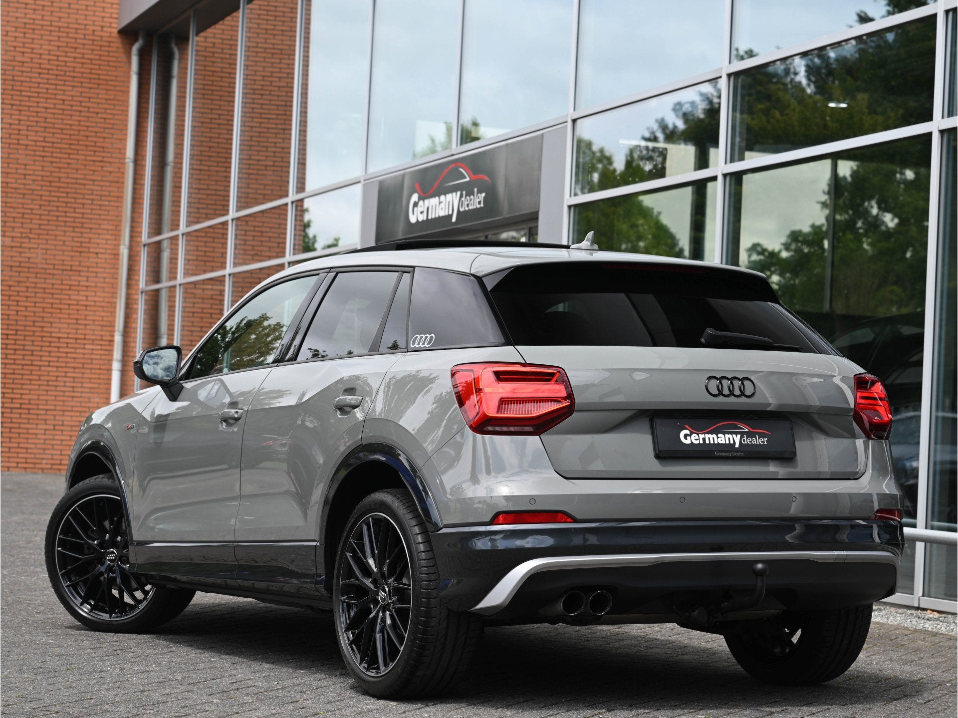 Audi Q2 1.4TFSI 150pk S-Line Pano Virtual B&O Trekhaak Quant, Auto's, Gebruikt, 4 cilinders, Leder en Stof, 1500 kg