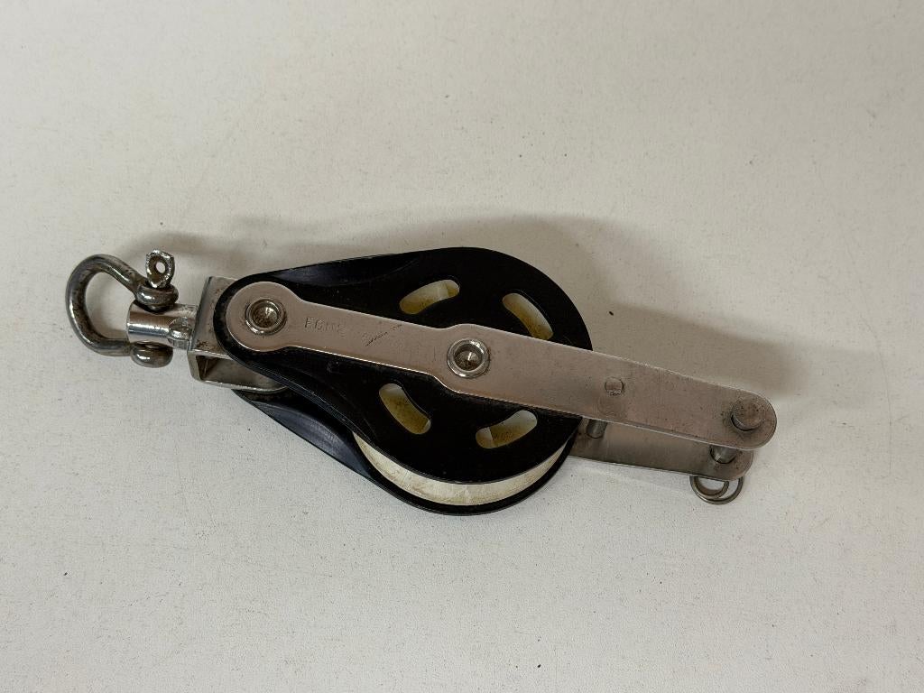Fico FG1127 1 schijfs blok 62 mm tot 14 mm met hondsvot, Ophalen of Verzenden, Gebruikt, Lijn of Blok