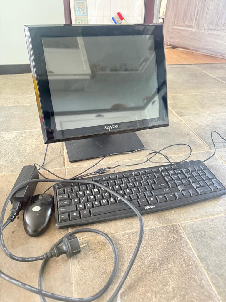 SeNor Monitor met Het touchscreen werkt., Ophalen, VGA, 60 Hz of minder, Gebruikt