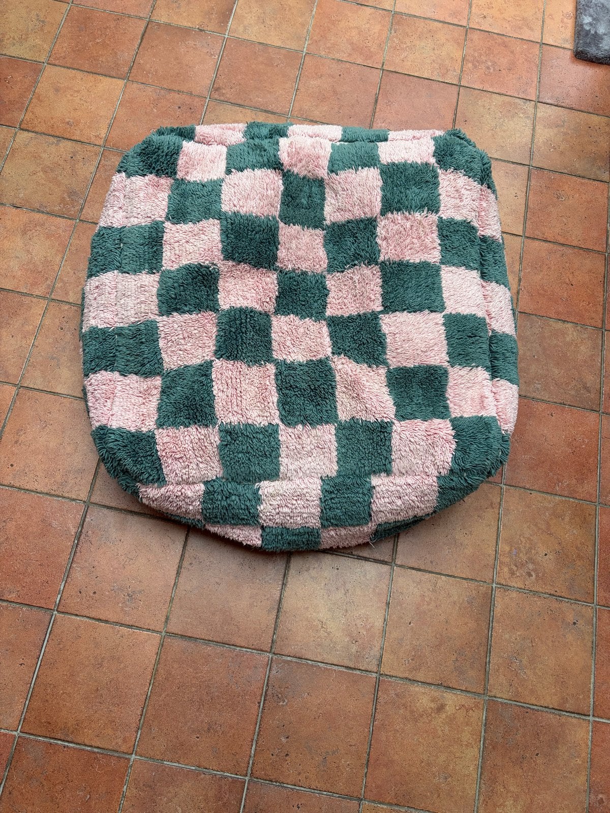 Gezellige poef 60x60 - Roze en Groen geblokt, Ophalen, Zo goed als nieuw, Stof, 50 tot 75 cm