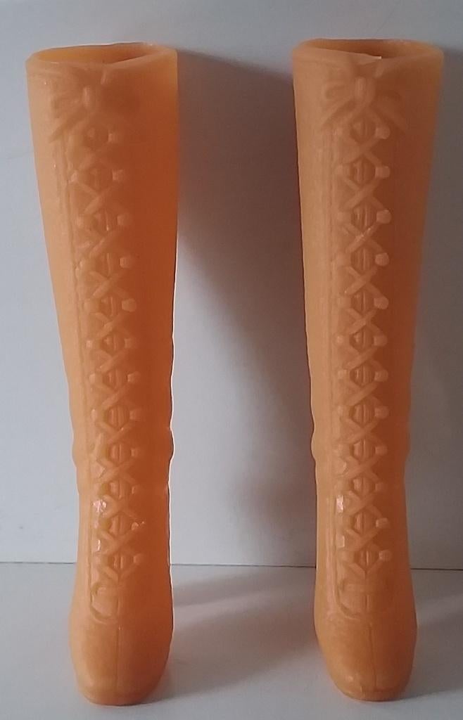 Mattel Barbie laarzen bruin 1970, Verzamelen, Poppen, Ophalen of Verzenden, Zo goed als nieuw, Pop