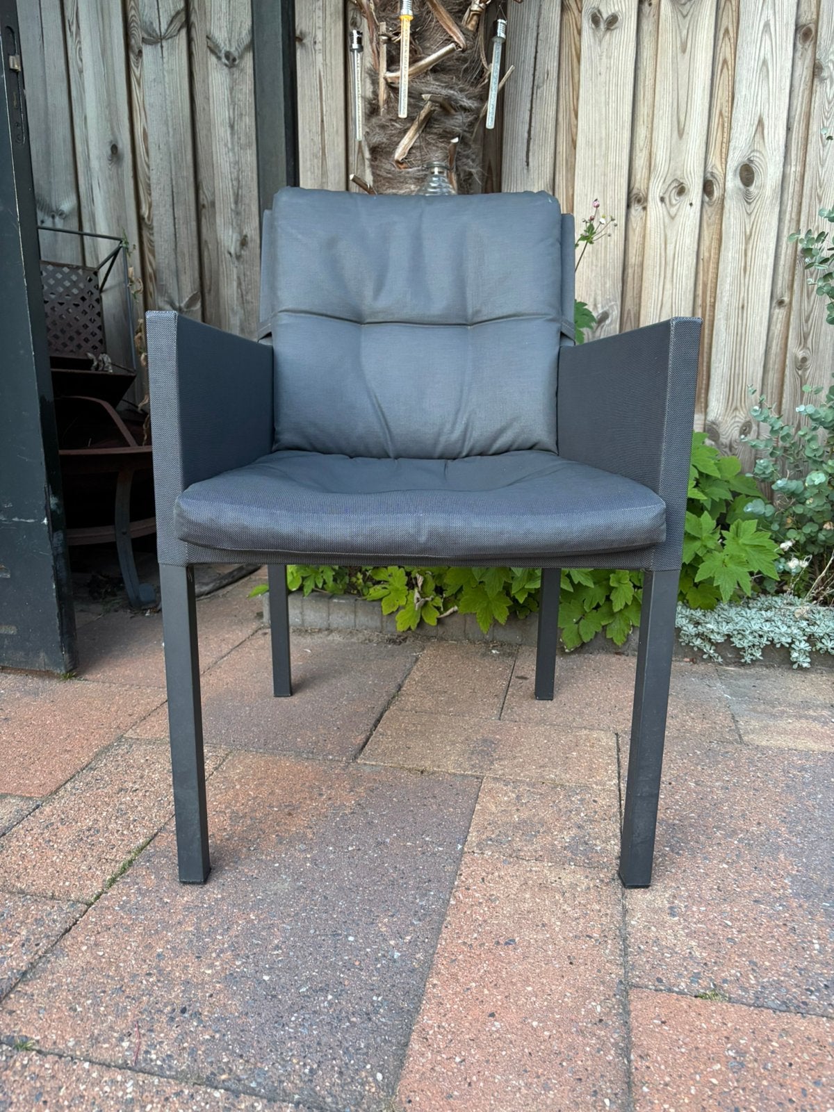 4 tuinstoelen en 2 hockers gratis, Ophalen, Gebruikt