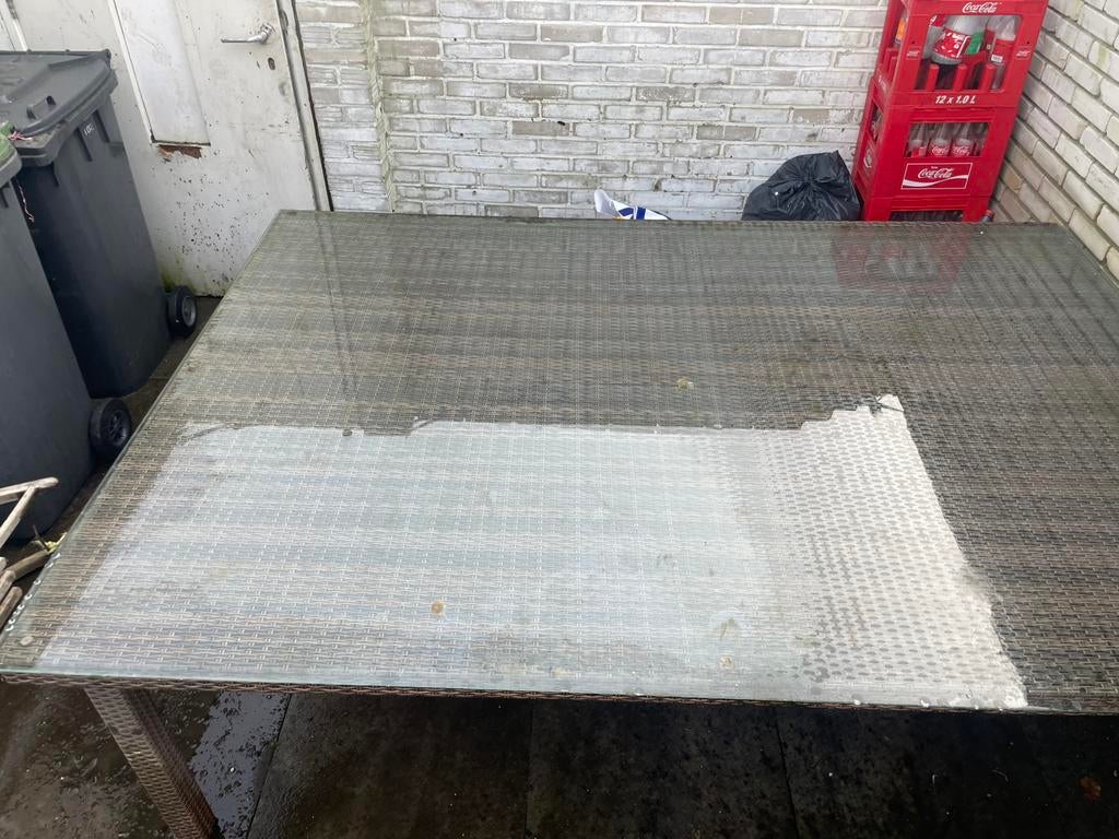 Tuintafel met glazen blad, Ophalen of Verzenden, Zo goed als nieuw, Rechthoekig, Kunststof
