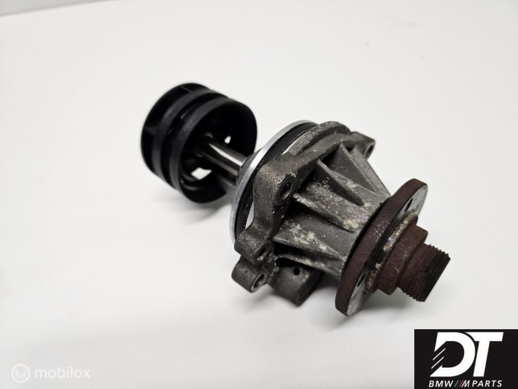 Waterpomp BMW M5 E60 S85 V10 S85B50 M6 E63 11517838201, Auto-onderdelen, Motor en Toebehoren, Gebruikt, Ophalen of Verzenden, BMW