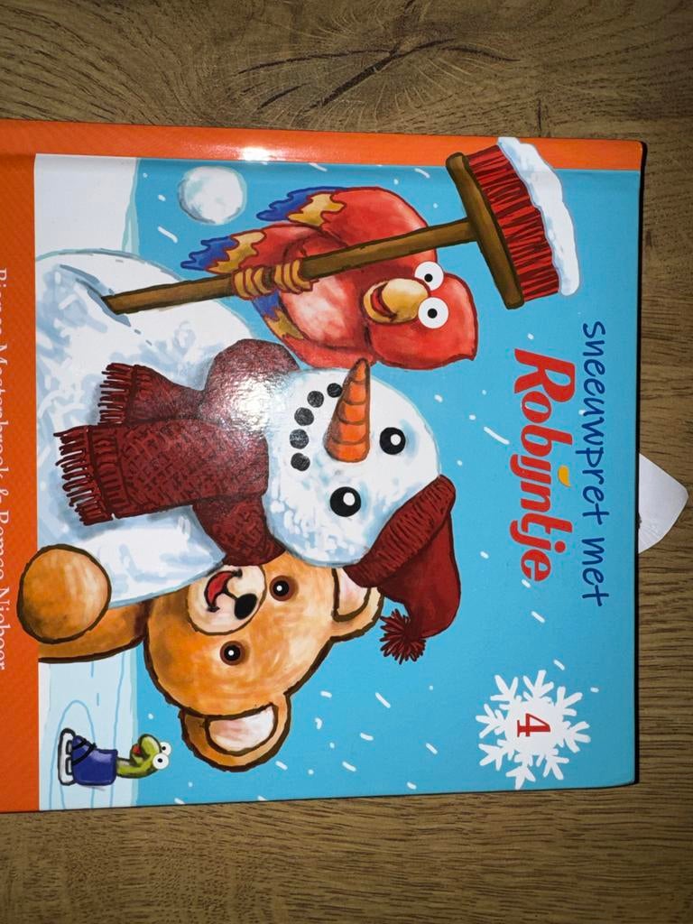 Robijntje - Sneeuwpret met Robijntje, Boeken, Ophalen of Verzenden, Zo goed als nieuw, Uitklap-, Voel- of Ontdekboek, 2 tot 3 jaar