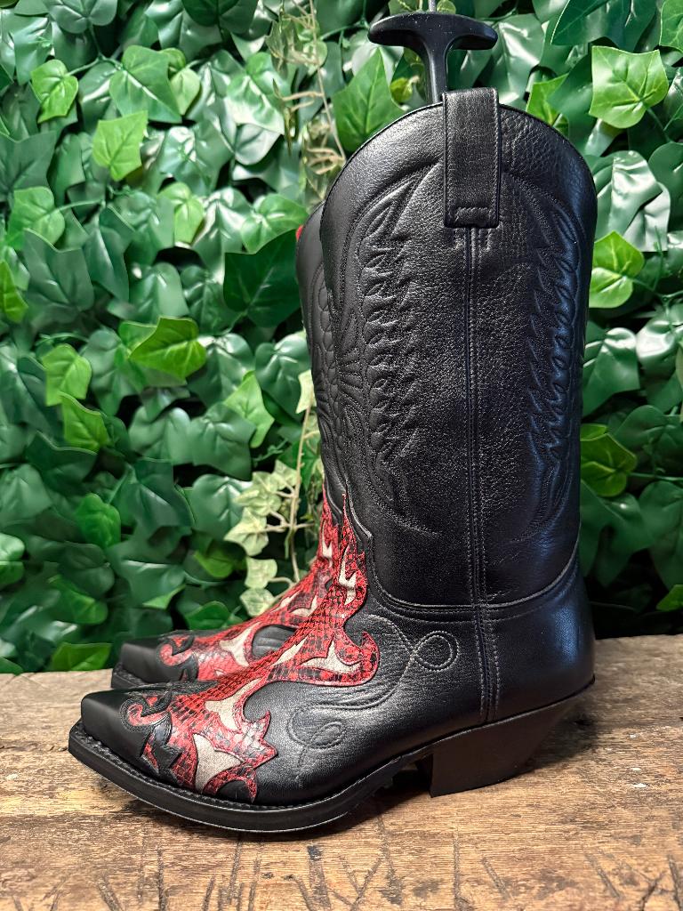 Nieuwe prachtige laarzen van Sendra maat 37, Kleding | Dames, Schoenen, Zwart, Nieuw, Ophalen of Verzenden, Sendra