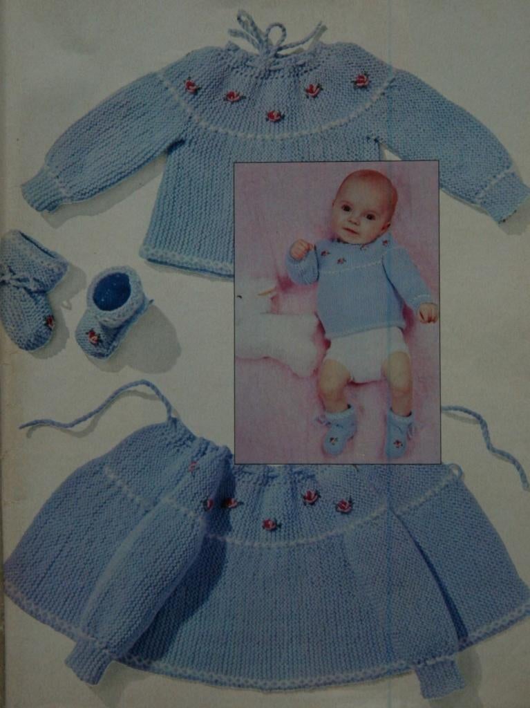Breipatroon Baby Trui en Slofjes 3 - 6 mnd  nr 216 do, Hobby en Vrije tijd, Breien en Haken, Verzenden, Nieuw, Breien, Patroon of Boek
