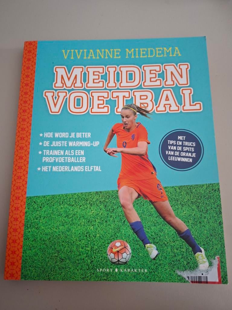 Boek Meidenvoetbal (Vivianne Miedema), Non-fictie, Joke Reijnders; Vivianne Miedema, Nieuw, Ophalen of Verzenden
