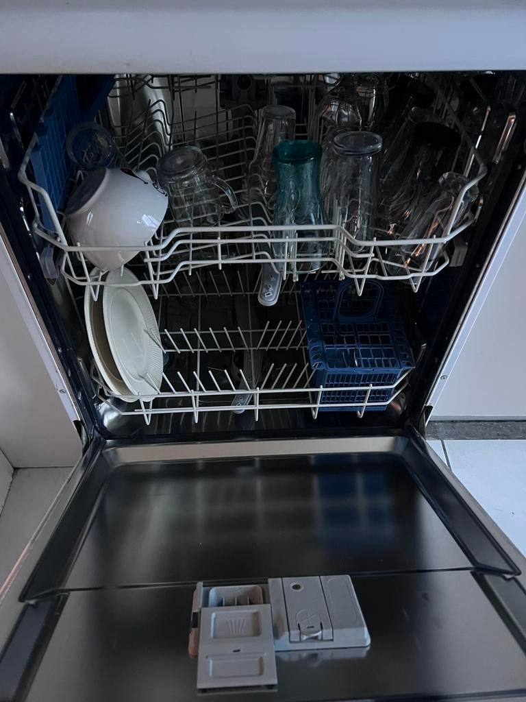 INDESIT VAATWASSER, Ophalen, Zo goed als nieuw, Minder dan 85 cm