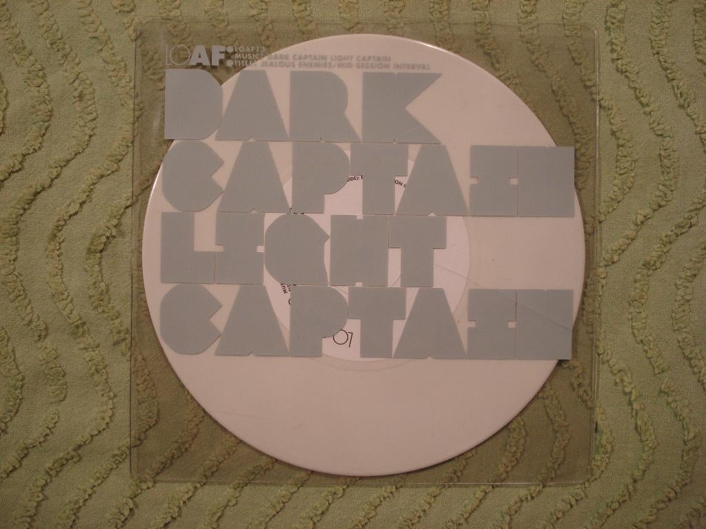 Dark Captain Light Captain 7" Vinyl Single: Jealous enemies, Cd's en Dvd's, Vinyl Singles, Gebruikt, Single, Pop, 7 inch, Ophalen of Verzenden