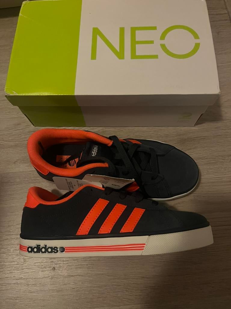 Adidas schoenen, Jongen of Meisje, Schoenen, Nieuw, Ophalen of Verzenden